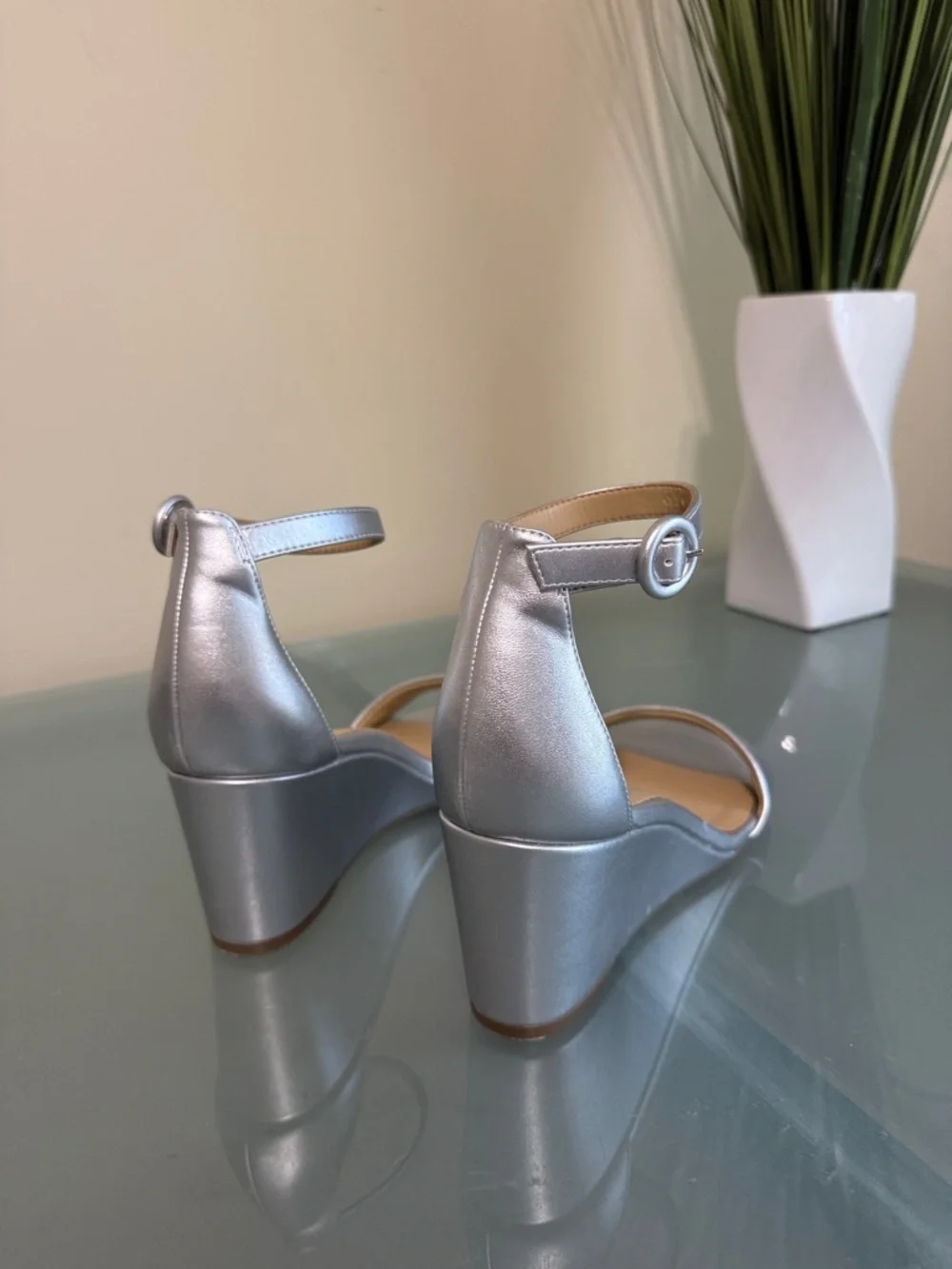 Naturalizer beautiful silver